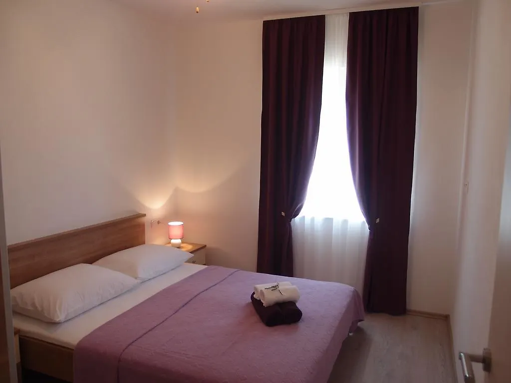 Apartments Kadulja Trogir